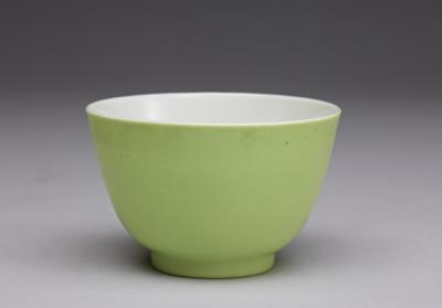 图片[2]-Cup with green glaze. Qing dynasty, Yongzheng reign (1723-1735)-China Archive